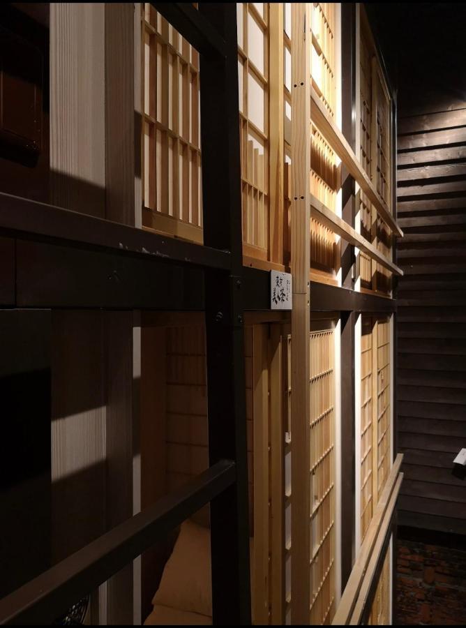 台甕茶室青年旅館 Tai-Wong Tatami Room Hostel ไถหนาน ภายนอก รูปภาพ