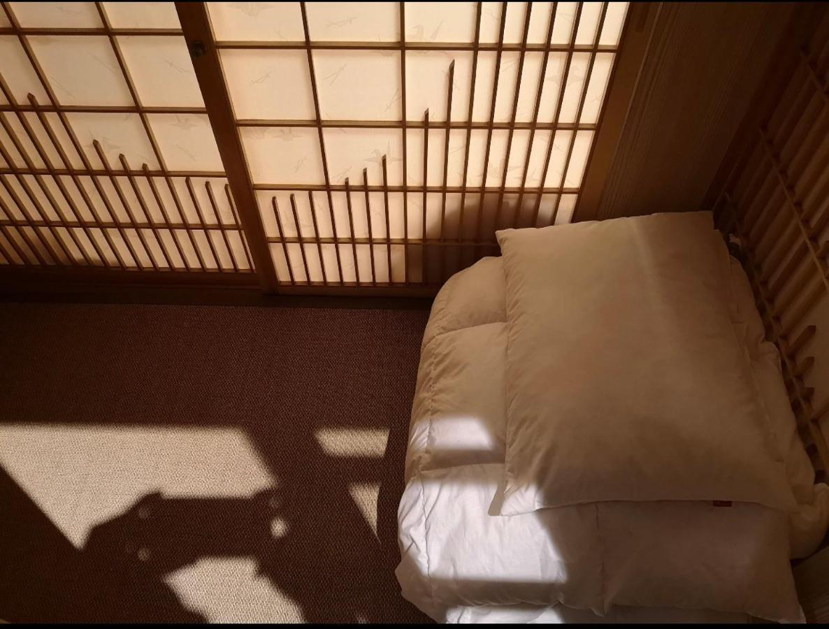 台甕茶室青年旅館 Tai-Wong Tatami Room Hostel ไถหนาน ภายนอก รูปภาพ