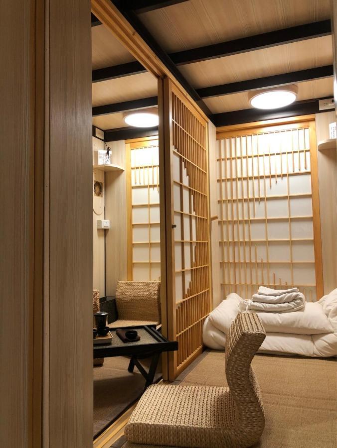 台甕茶室青年旅館 Tai-Wong Tatami Room Hostel ไถหนาน ภายนอก รูปภาพ