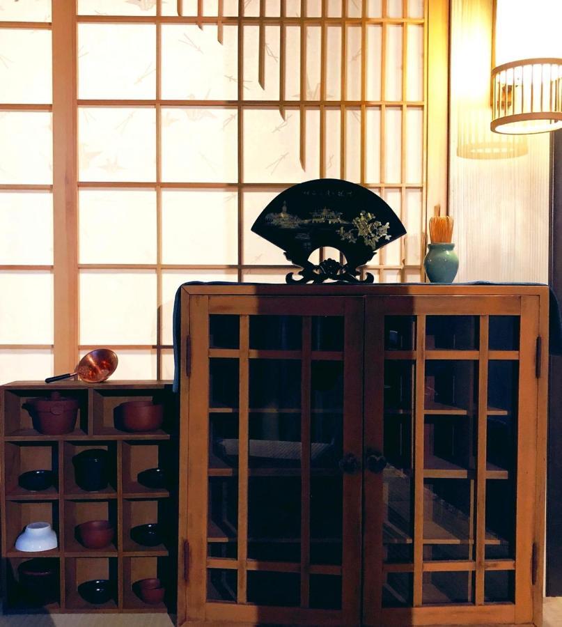 台甕茶室青年旅館 Tai-Wong Tatami Room Hostel ไถหนาน ภายนอก รูปภาพ