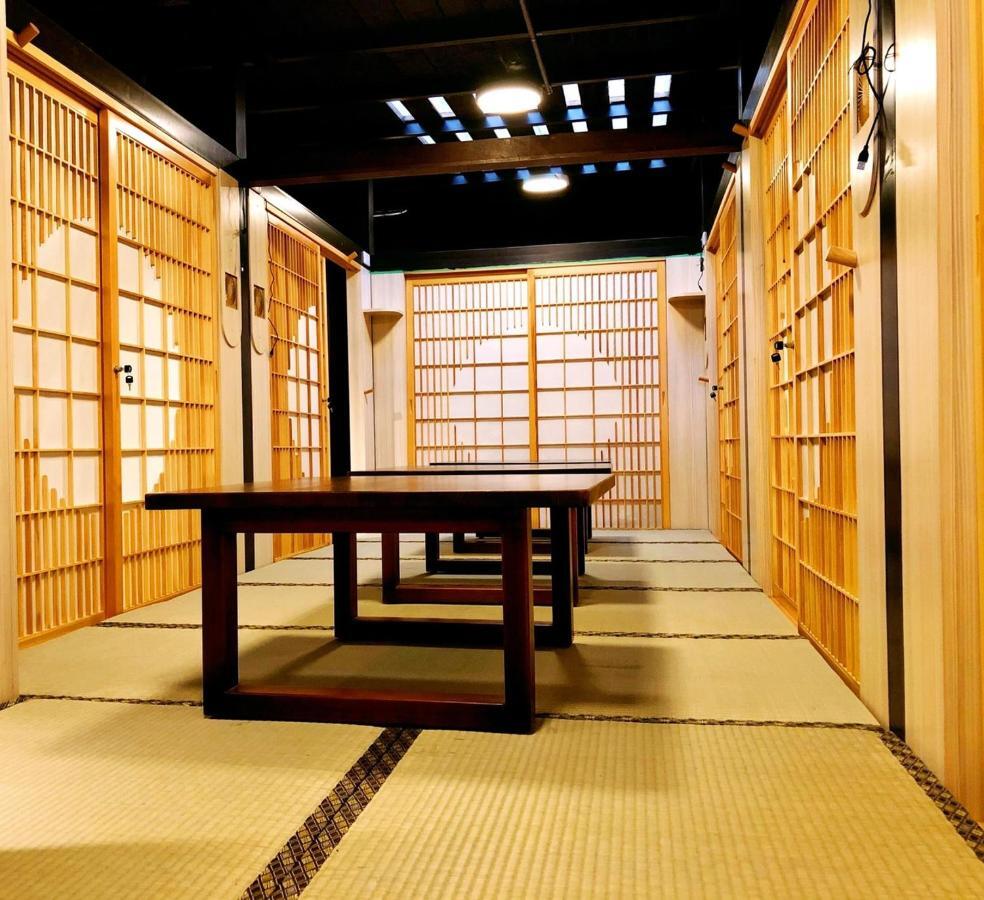 台甕茶室青年旅館 Tai-Wong Tatami Room Hostel ไถหนาน ภายนอก รูปภาพ