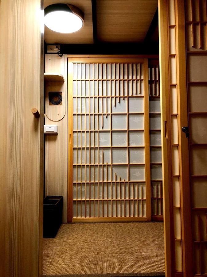 台甕茶室青年旅館 Tai-Wong Tatami Room Hostel ไถหนาน ภายนอก รูปภาพ