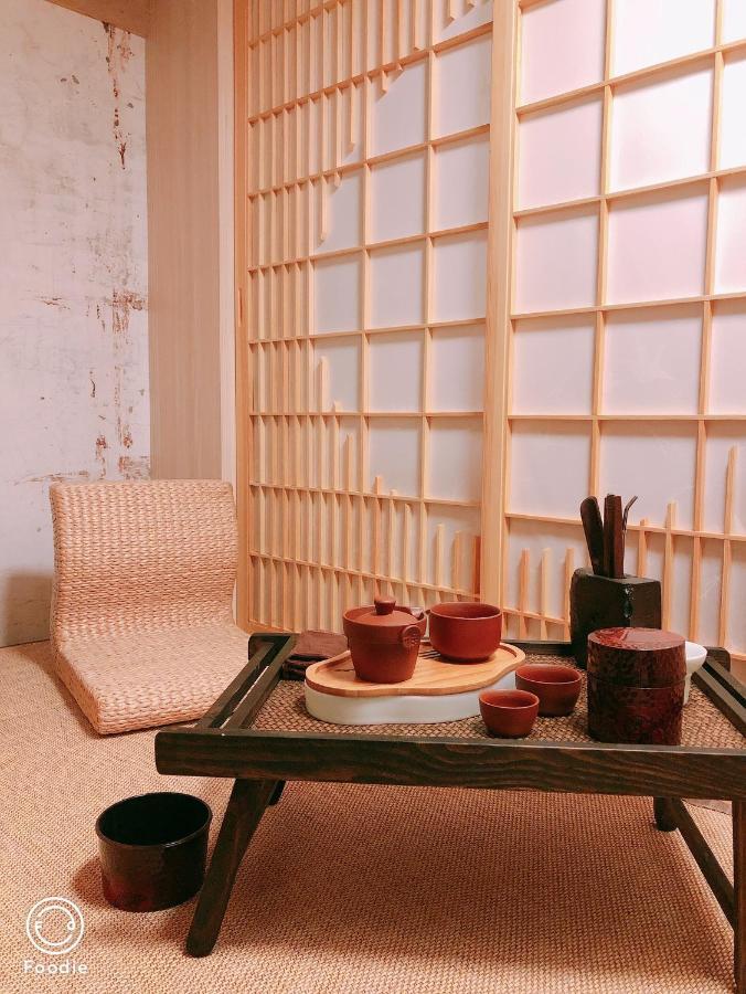 台甕茶室青年旅館 Tai-Wong Tatami Room Hostel ไถหนาน ภายนอก รูปภาพ