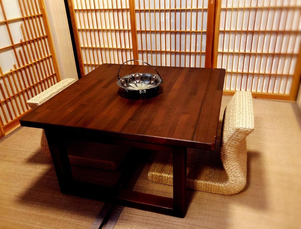 台甕茶室青年旅館 Tai-Wong Tatami Room Hostel ไถหนาน ภายนอก รูปภาพ