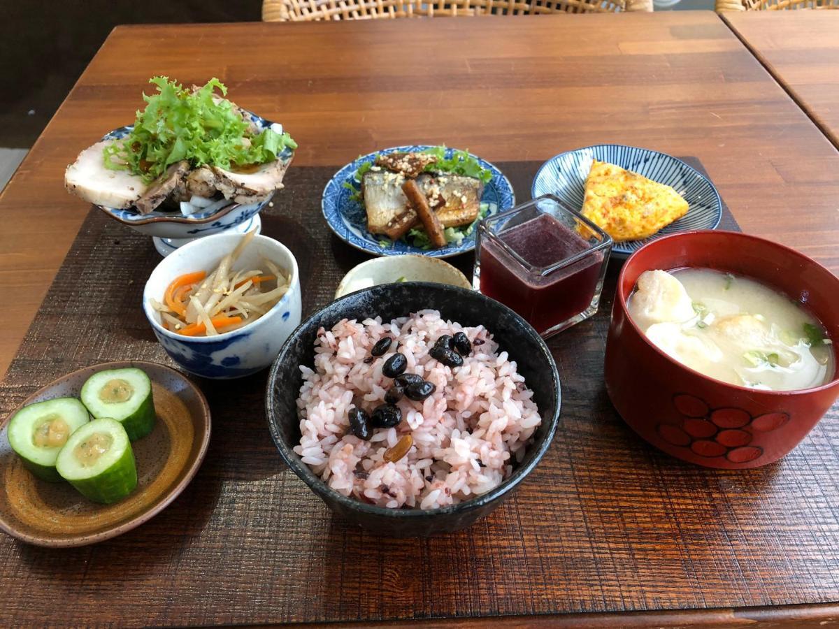 台甕茶室青年旅館 Tai-Wong Tatami Room Hostel ไถหนาน ภายนอก รูปภาพ